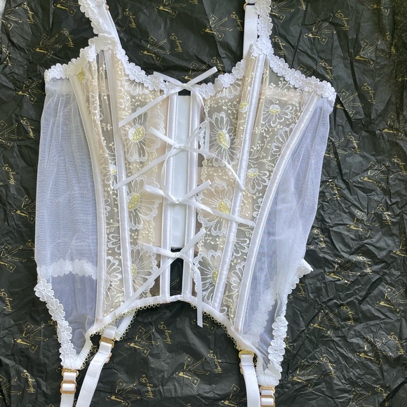 Honey Birdette - Amelia Corset L🌼 - Picture 4 of 7